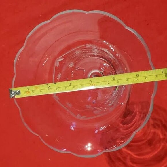 Massive 12 inch Tall TULIP FLUTED GLASS Flower Embossed - Mint Perfect 10. - Picture 3 of 5